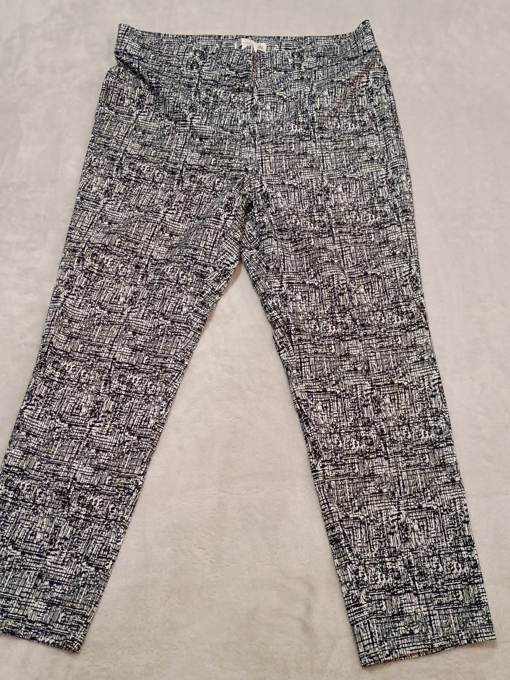 89th + Madison Women's Petite Large (PL) Graphic Print Stretch Dress Pants Black